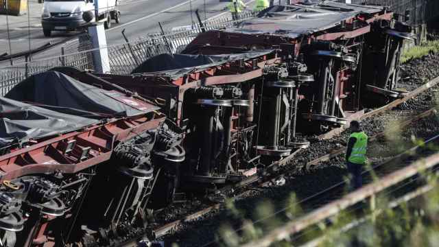 Descarrilan cinco vagones de un tren de mercancías en Pasaia/EFE