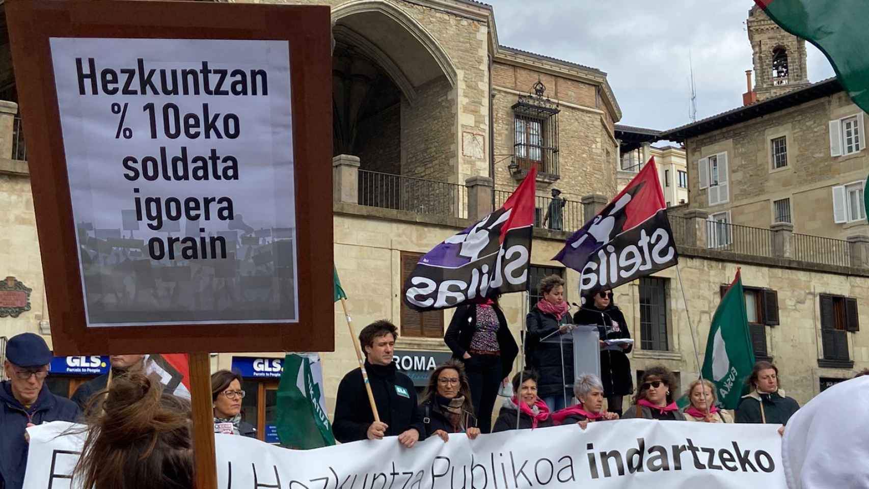Los sindicatos cifran el seguimiento de la huelga de Educación en un 70 ...