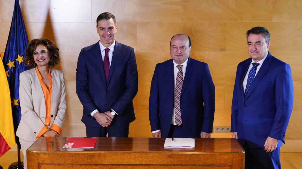 María Jesús Montero, Pedro Sánchez, Andoni Ortuzar y Aitor Esteban.