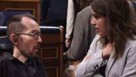 Pablo Echenique e Irene Montero en el Congreso de los Diputados.