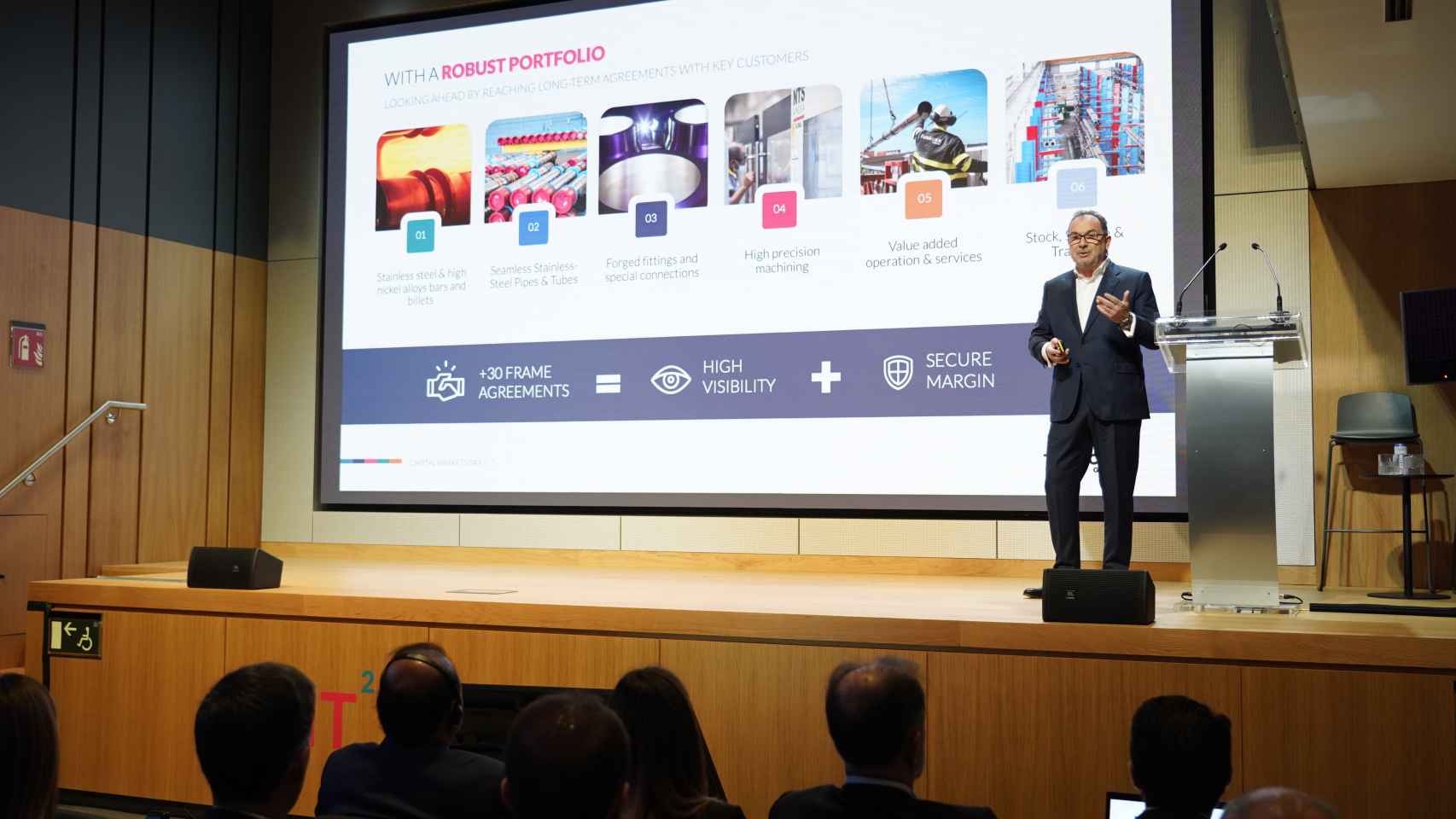 Jesús Esmoris, CEO de Tubacex, en la presentación a inversores de su último plan estratégico