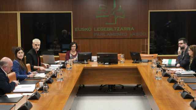 La comisión de Educación del Parlamento vasco estudia las enmiendas para la nueva ley / Legebiltzarra