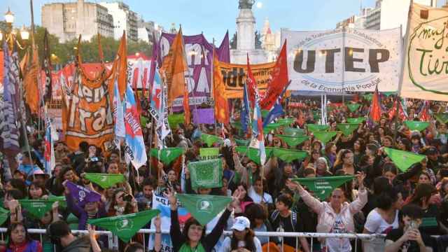 El feminismo argentino marcha en Buenos Aires / EFE