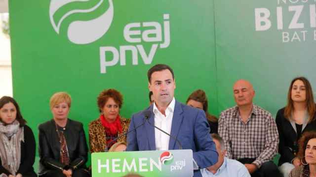 El candidato a lehendakari del PNV para las elecciones autonómicas de este año, Imanol Pradales, durante un acto del partido / PNV