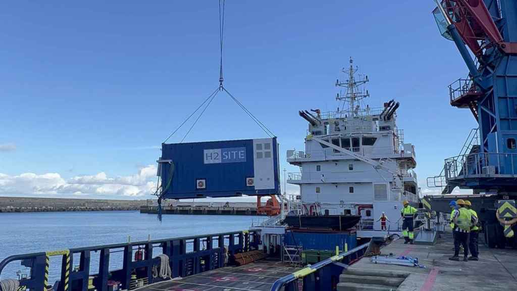 El buque Bertha B lleva un reactor de membrana capaz de transformar el amoníaco en hidrógeno.