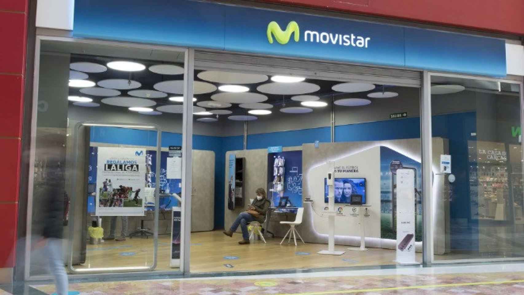 Una tienda de Movistar en Vitoria.
