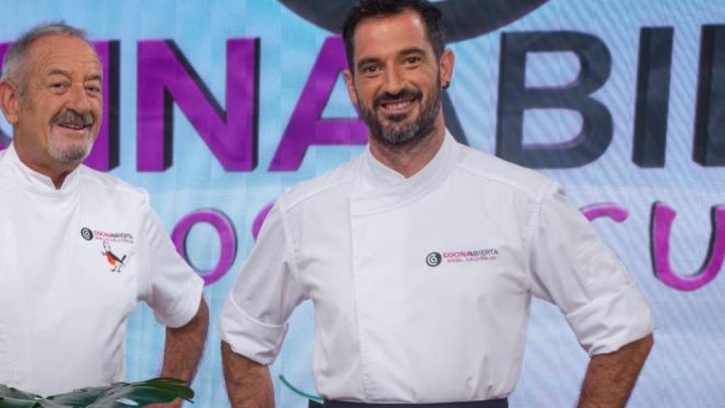 Joseba y Karlos Arguiñano en el programa 'Cocina Abierta'.