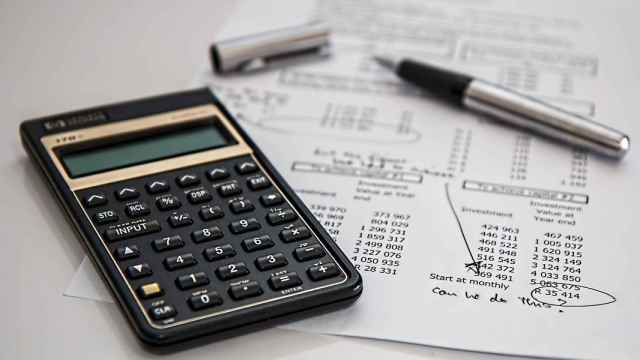 Calculadora y anotaciones sobre finanzas