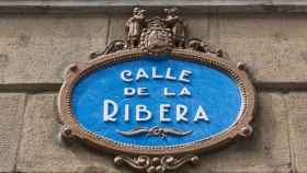 Una placa de Bilbao con el nombre de una de las calles más famosas.