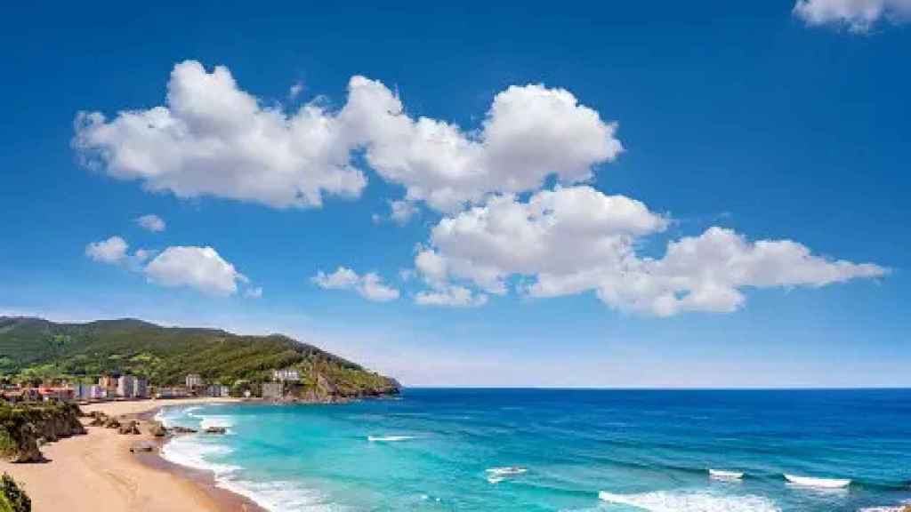 Vistas a una playa de Euskadi.