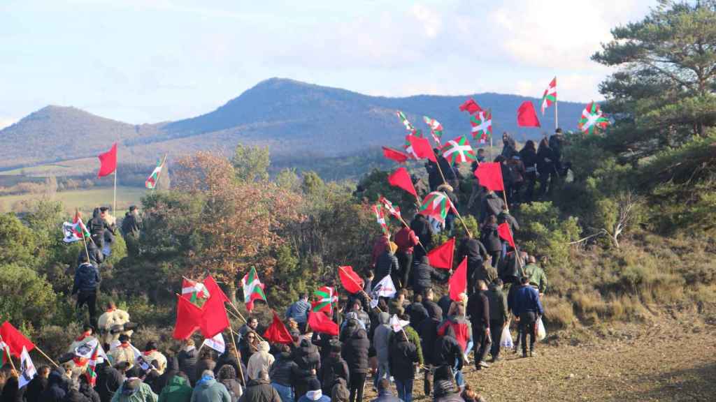 Imágenes de la protesta de Aske frente a la cárcel de Zaballa (Álava).