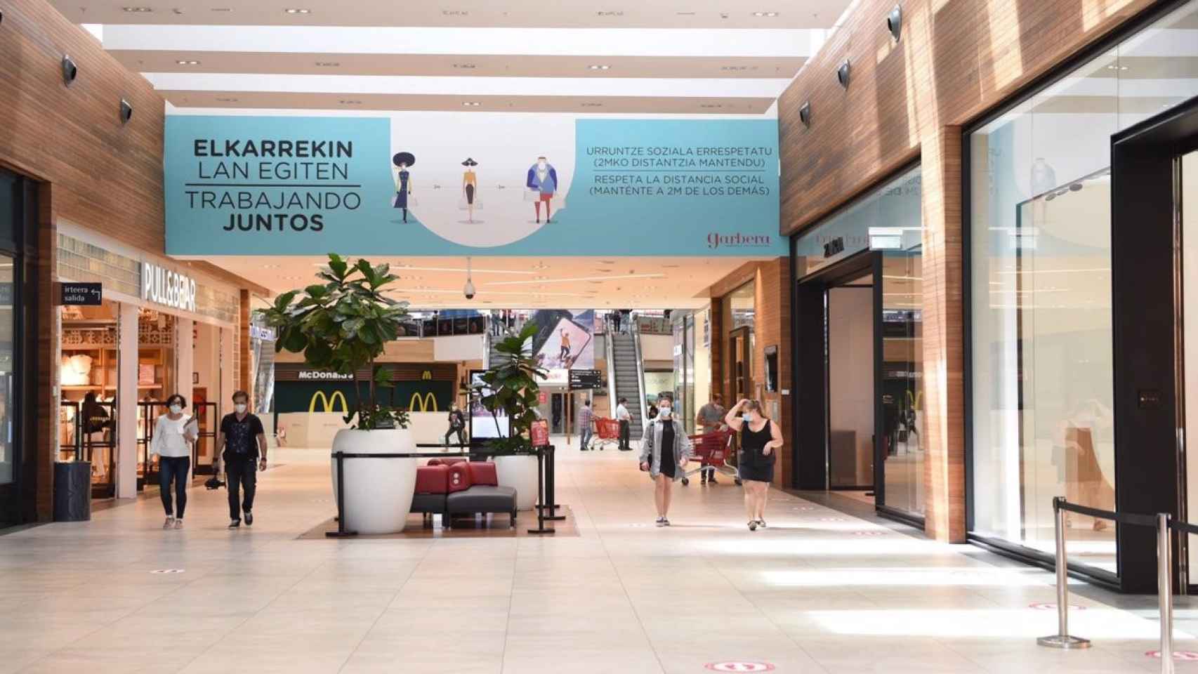 Los establecimientos del centro comercial Garbera