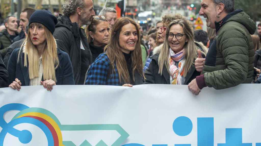 La actriz Itziar Ituño (c) participa en la manifestación convocada por la organización de apoyo a los presos de ETA Sare.