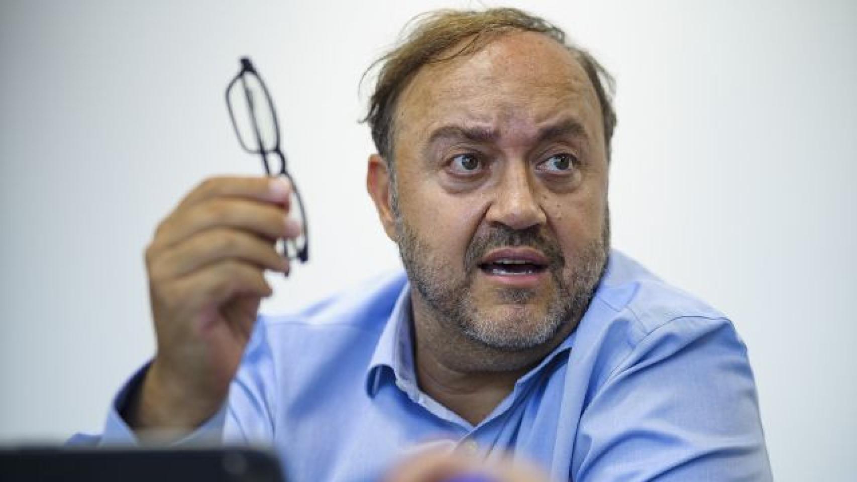 Joseba Lekube, durante una reunión de empresa.