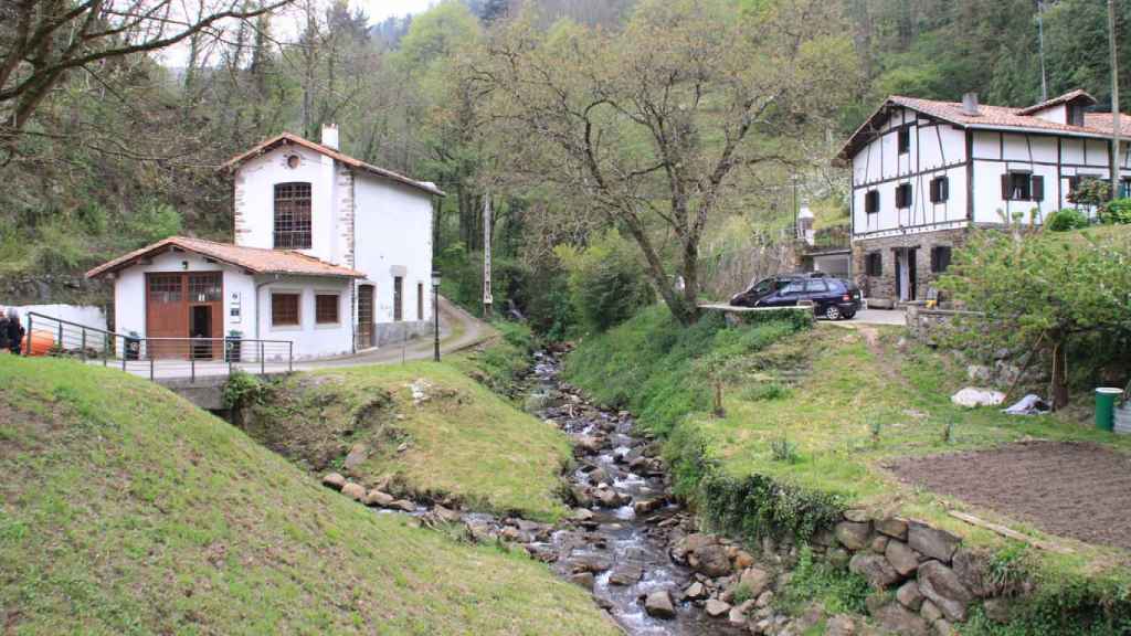 El pueblo más 'salado' y bello de Gipuzkoa, rodeado de naturaleza.