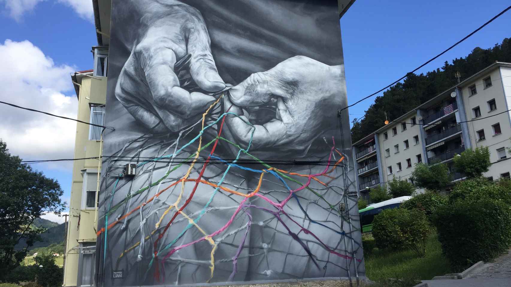 Las manos de muchas / Street Art Cities