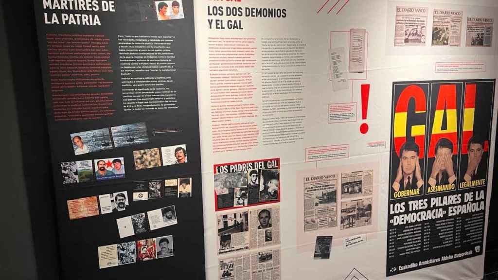 Parte de la exposición 'La sociedad vasca ante el terrorismo sobre los GAL / CV