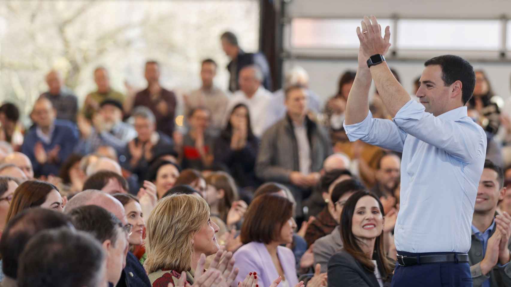 Imanol Pradales candidato a lehendakari, durante la Asamblea Nacional del PNV este sábado, que culmina la renovación anunciada en sus listas electorales al Parlamento Vasco en las próximas elecciones vascas / Luis Tejido - EFE