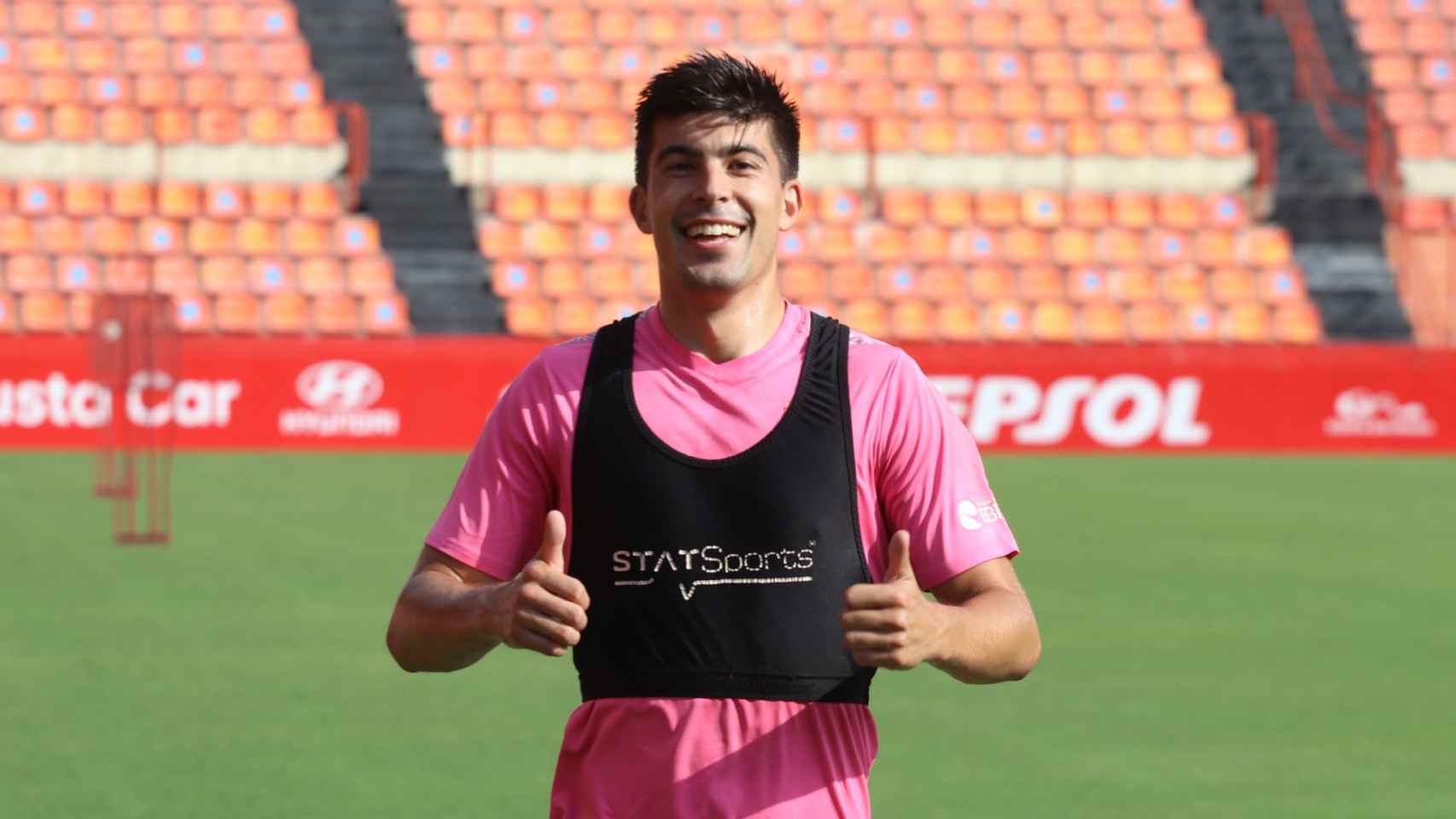 Álex Quintanilla, durante un entrenamiento con el Nástic de Tarragona.