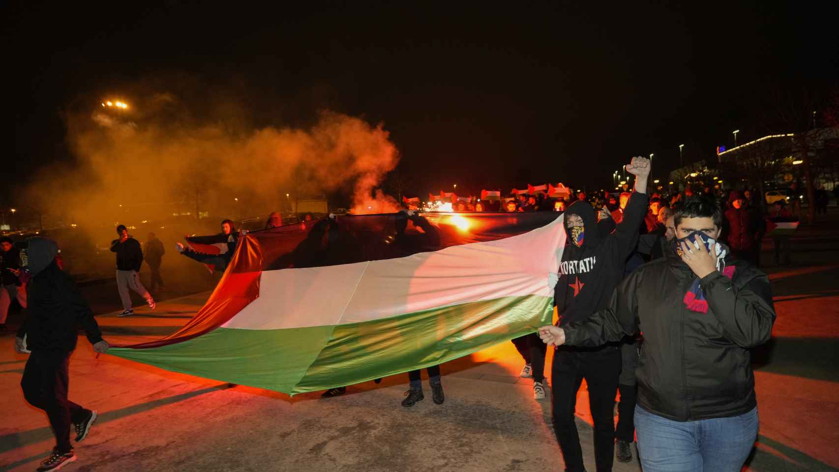 Aficionados del Baskonia protestan contra Israel / EFE