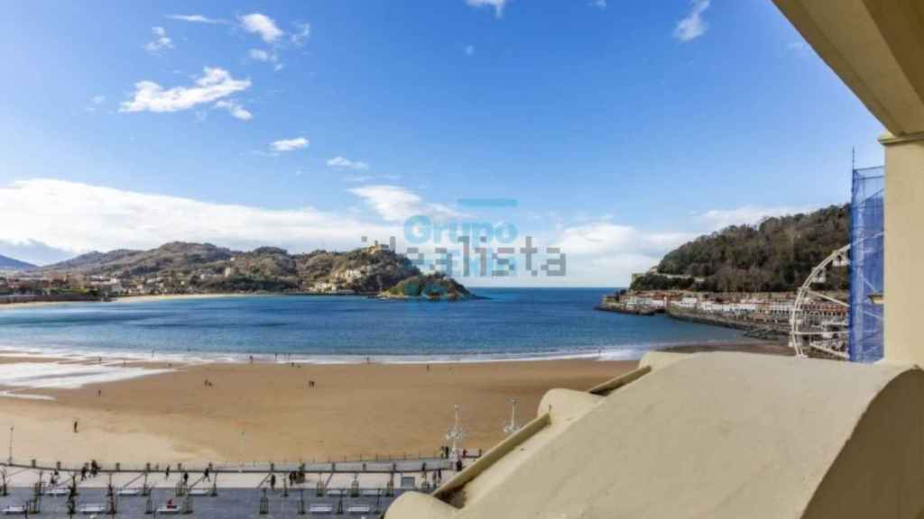 Vistas del piso a la playa de La Concha.