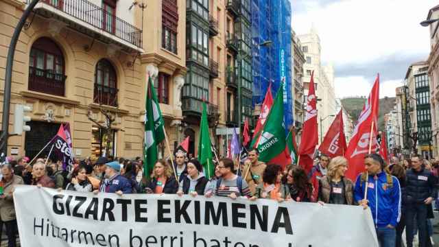 Manifestación de trabajadores de centros educativos vasco de Iniciativa Social en huelga / EUROPA PRESS