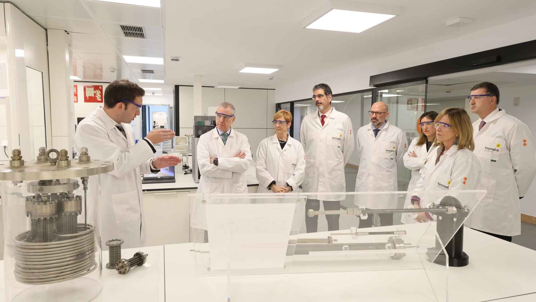 Inauguración del nuevo laboratorio de Tecnalia especializado en la investigación en torno al hidrógeno.