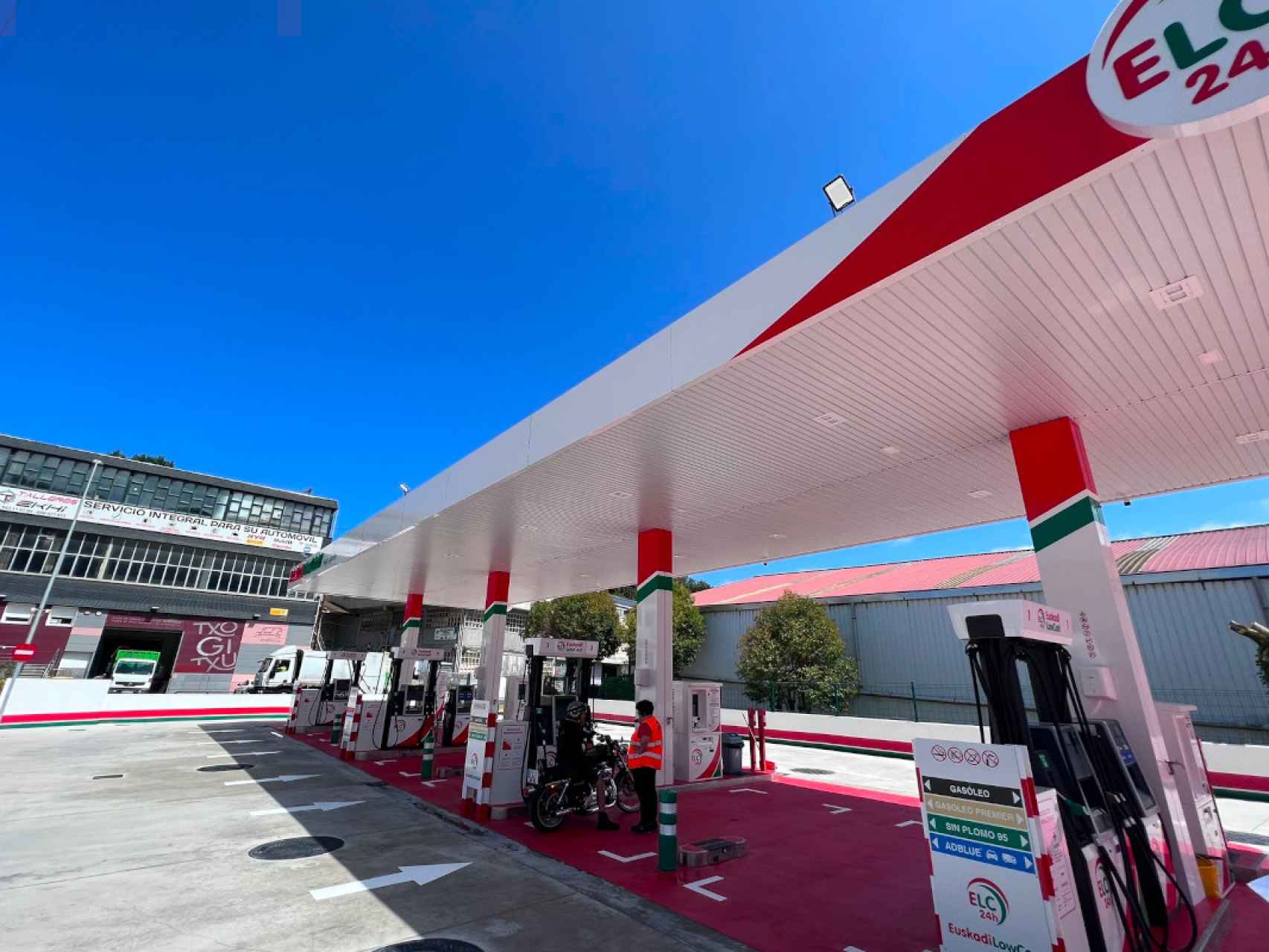 Euskadi Low Cost hace sombra a Plenoil con la apertura de su segunda  gasolinera en Gipuzkoa