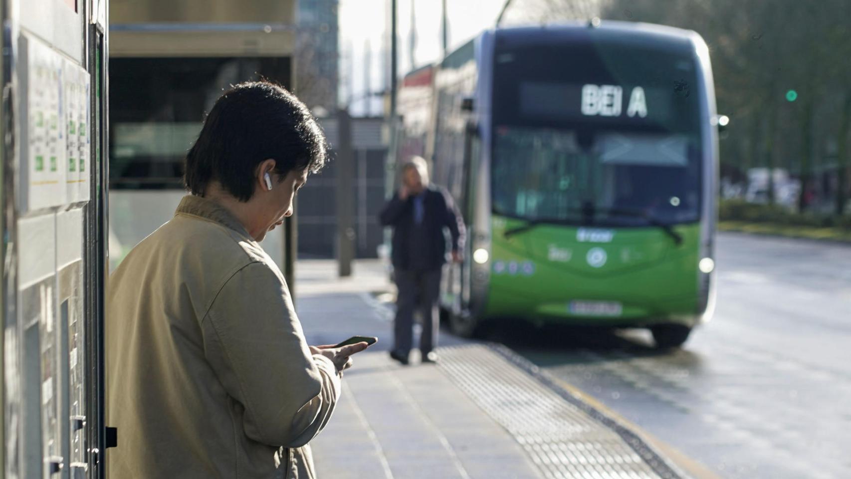 Autobús en Vitoria / L. RICO - EFE