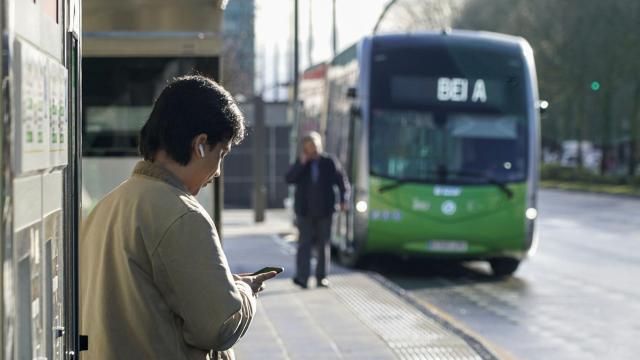 Autobús en Vitoria / L. RICO - EFE