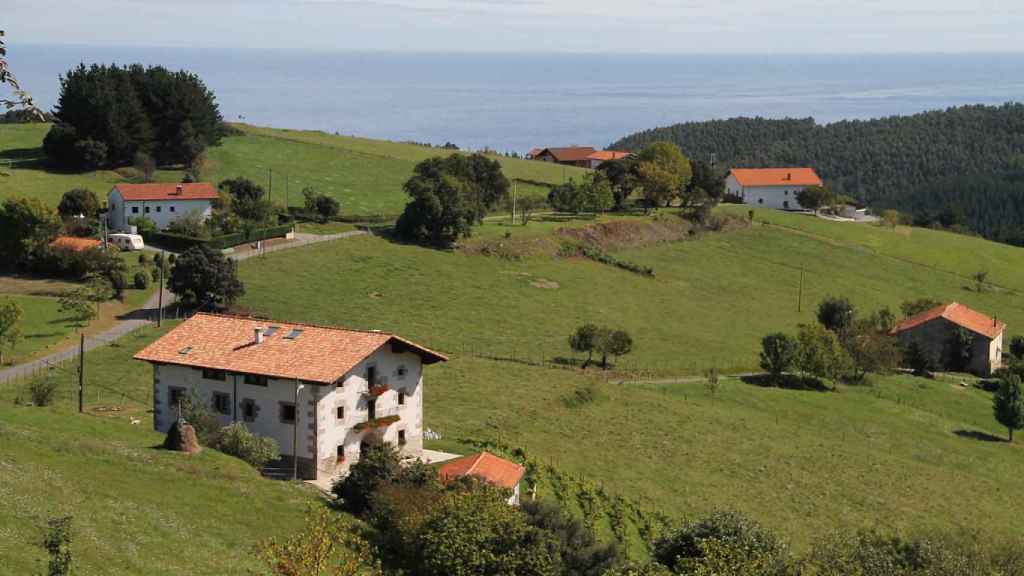 'Baserris' o caseríos en Natxitua, Bizkaia.