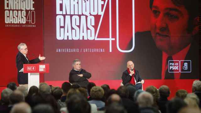 El PSE celebra un acto de recuerdo y homenaje al senador Enrique Casas / JUAN HERRERO - EFE