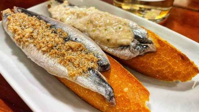 Las mejores anchoas de Euskadi, con las salsas secretas.