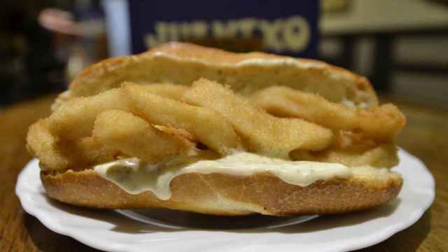 El mejor bocadillo de calamares de Euskadi / Taberna Juantxo