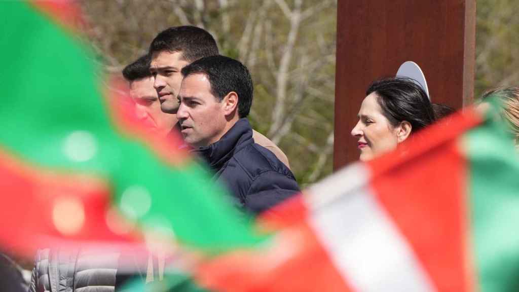 Imanol Pradales, Joseba Díez Antxustegi y Bakartxo Tejeria este sábado en Elgeta (Gipuzkoa)