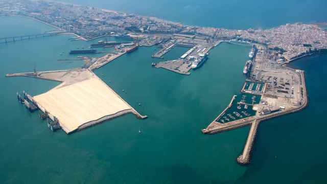 Ingeteam  y Ormazabal electrificarán la terminal de cruceros del Puerto de Cádiz.