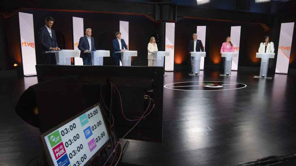 Candidatos y representantes de los partidos en el primer debate electoral de las autonómicas del 21-A realizado por RTVE / Javier Zorrilla - EFE