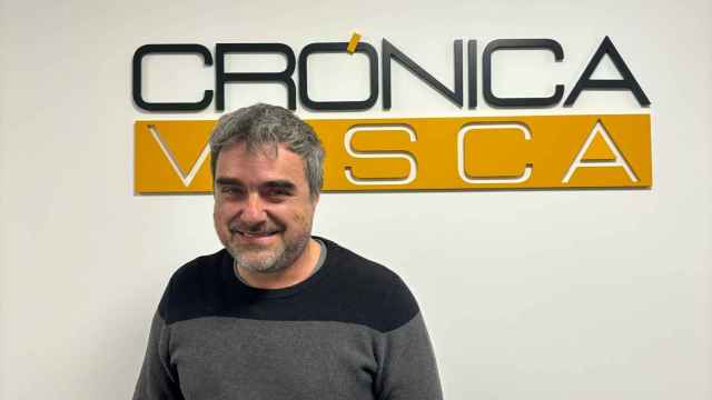 Mikel Otero, de EH Bildu, en la sede de Crónica Vasca.