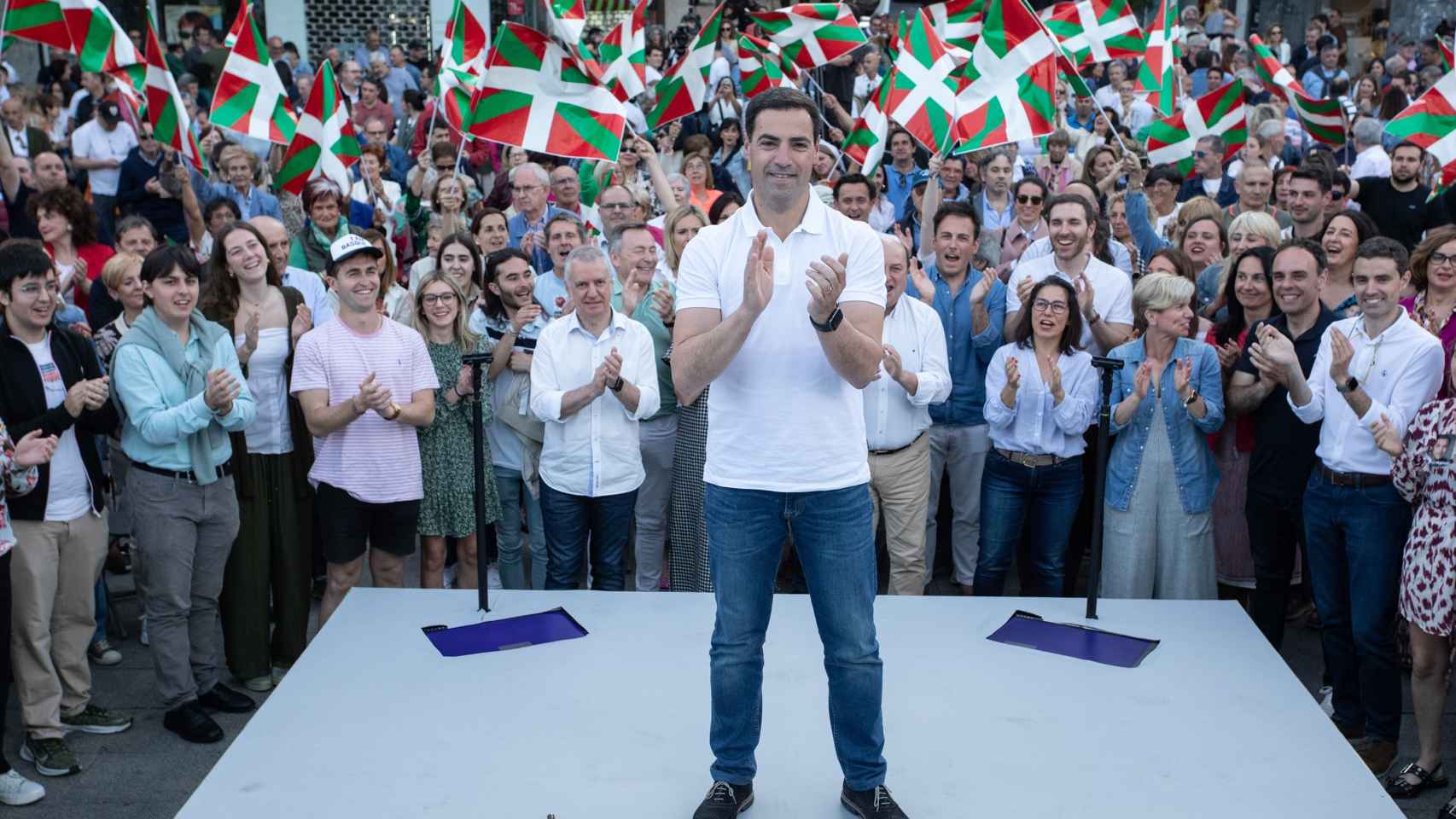 Imanol Pradales en el mitin del PNV en Getxo.