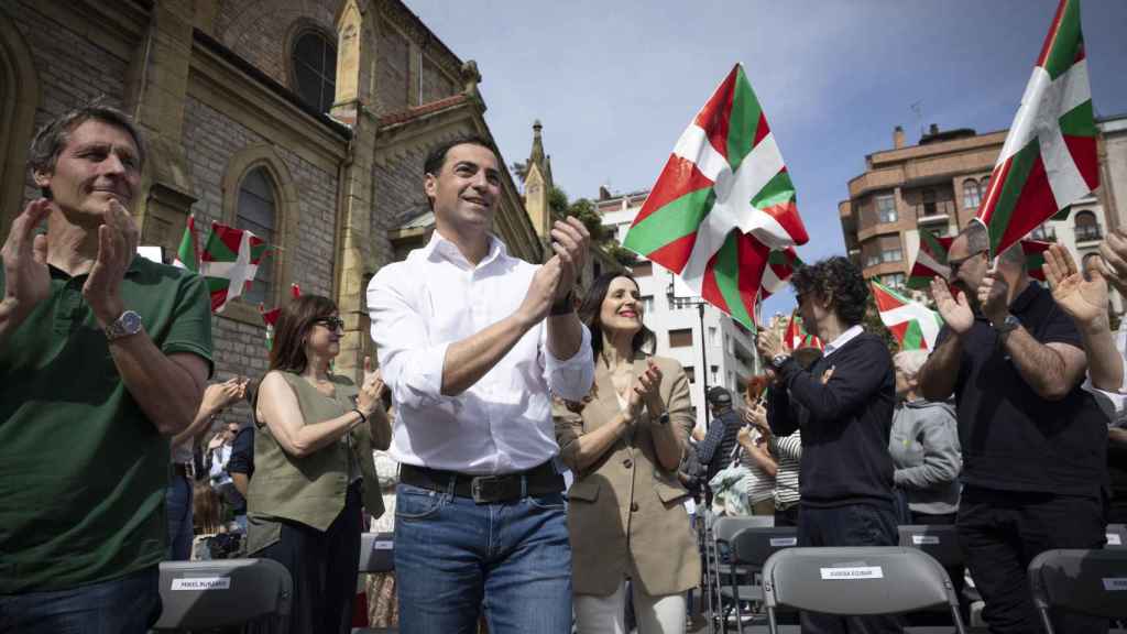 El candidato del PNV este domingo un acto electoral en San Sebastián / Javier Etxezarreta - EFE