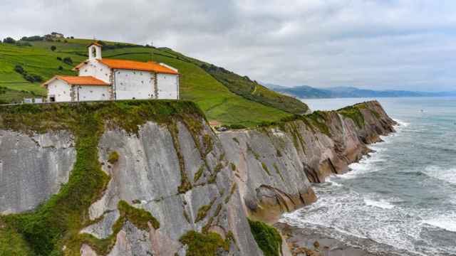 El pueblo con los acantilados más asombrosos de Euskadi.