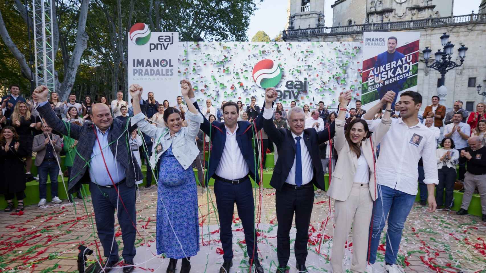 Imanol Pradales, candidato del PNV a lehendakari, durante el acto de cierre de campaña / EAJ-PNV