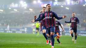 Sergio León, uno de los últimos fichajes del Eibar, anota un gol esta temporada.