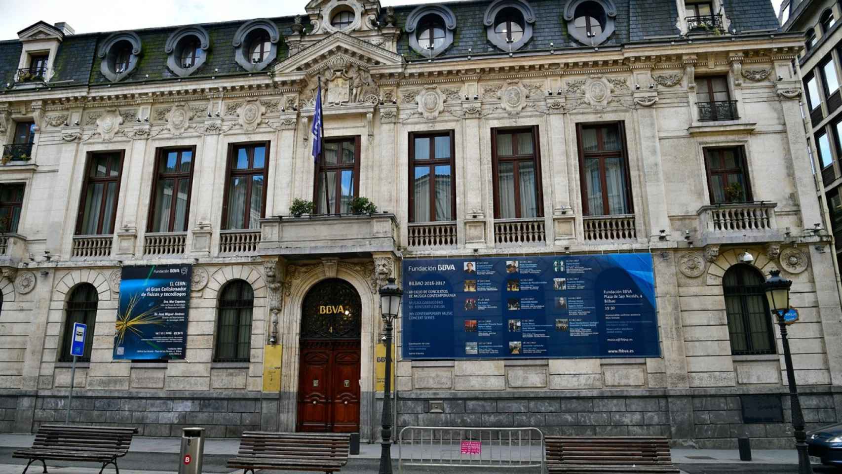 Antigua sede del BBVA en la plaza San Nicolás, en Bilbao, cerca del Casco Viejo / Ondoan