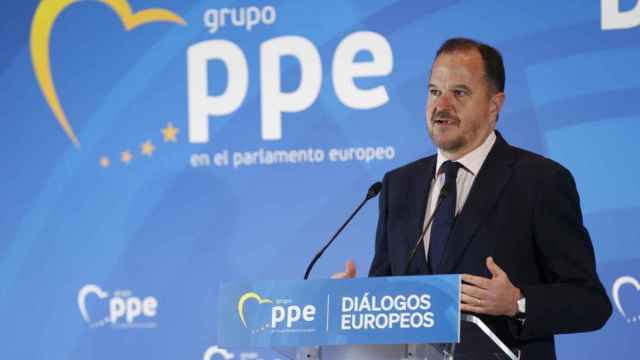 El expresidente de los populares vasco, Carlos Iturgaiz, durante un acto sobre el PP europeo
