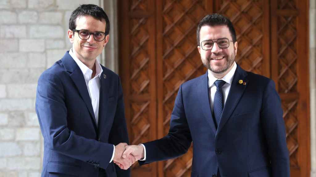 El candidato de EH Bildu, Pello Otxandiano, con el president de la Generalitat, Pere Aragonès / EH BILDU