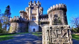 Este es el castillo más bonito de Euskadi según National Geographic (y la historia del enigmático millonario que lo compró)