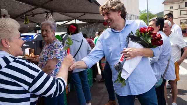 El secretario general del PSE-EE, Eneko Andueza, durante un acto electoral en Muskiz / PSE-EE