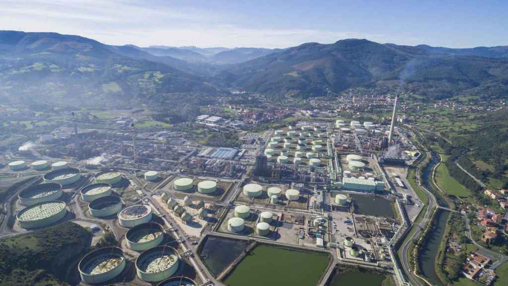 Instalaciones de la refinería Petronor / X