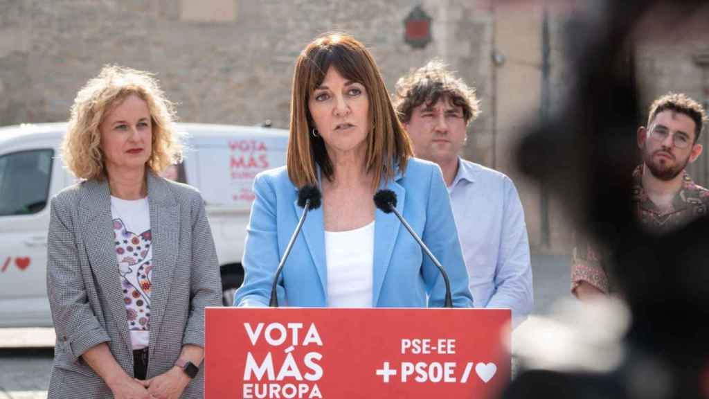 Idoia Mendia, décima en la plancha del PSOE, durante un acto de campaña para el 9-J / PSE-EE